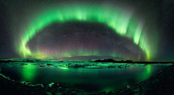 A Starry Night of Iceland